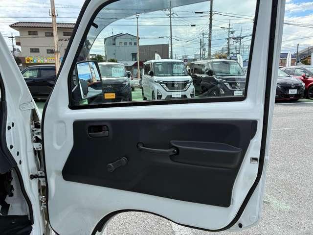 NT100クリッパートラック 660 DX 4WD 走行距離無制限1年保証 5MT ワンオーナー(14枚目)