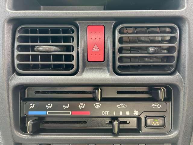 NT100クリッパートラック 660 DX 4WD 走行距離無制限1年保証 5MT ワンオーナー(15枚目)