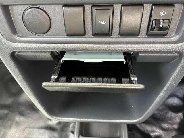 NT100クリッパートラック 660 DX 4WD 走行距離無制限1年保証 5MT ワンオーナー(16枚目)