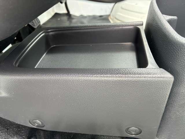 NT100クリッパートラック 660 DX 4WD 走行距離無制限1年保証 5MT ワンオーナー(19枚目)