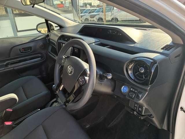 アクア 1.5 S スタイルブラック 走行距離無制限1年保証 踏み間違い防止装置(19枚目)