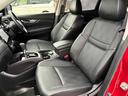 助手席側もゆったりです。しっかりとしたホールド感でロングドライブも快適です♪シートヒーター装備で冬でも快適です！