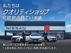 前後進時にバンパー内蔵のセンサーが壁などを検知し、障害物への衝突防止や過度の加速の防止を支援する「踏み間違い衝突防止アシスト」を装備！ 2