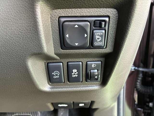 キューブ １．５　１５Ｘ　Ｖセレクション　純正メモリーナビ・バックカメラ（8枚目）