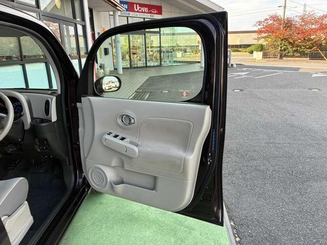 キューブ １．５　１５Ｘ　Ｖセレクション　純正メモリーナビ・バックカメラ（15枚目）