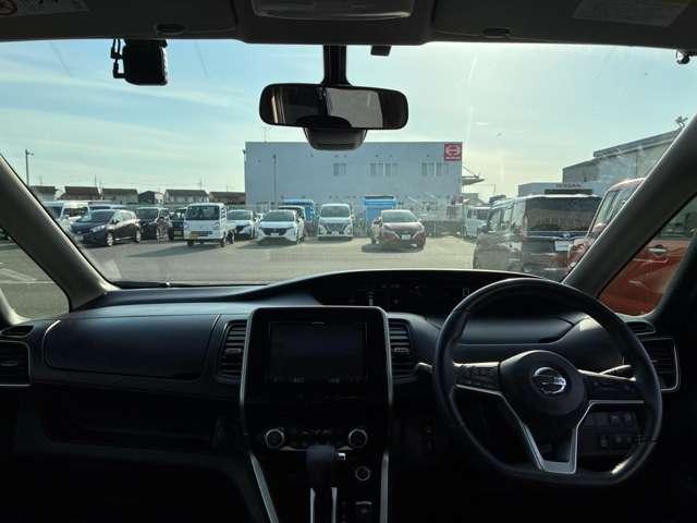 セレナ ２．０　ハイウェイスター　プロパイロット　エディション　両側ハンズフリーオートスライドドア（15枚目）