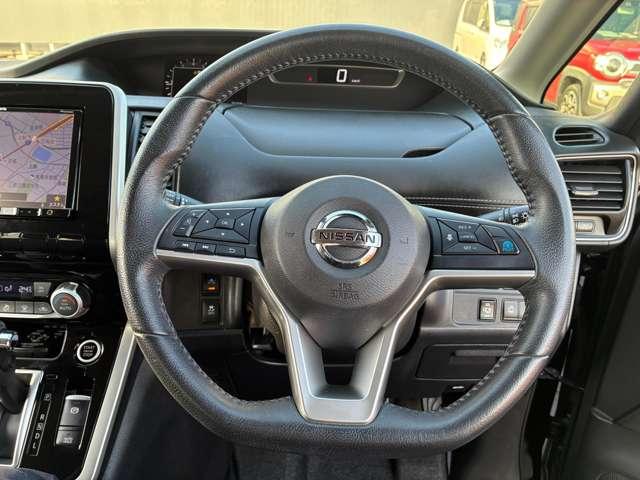 セレナ ２．０　ハイウェイスター　プロパイロット　エディション　両側ハンズフリーオートスライドドア（16枚目）