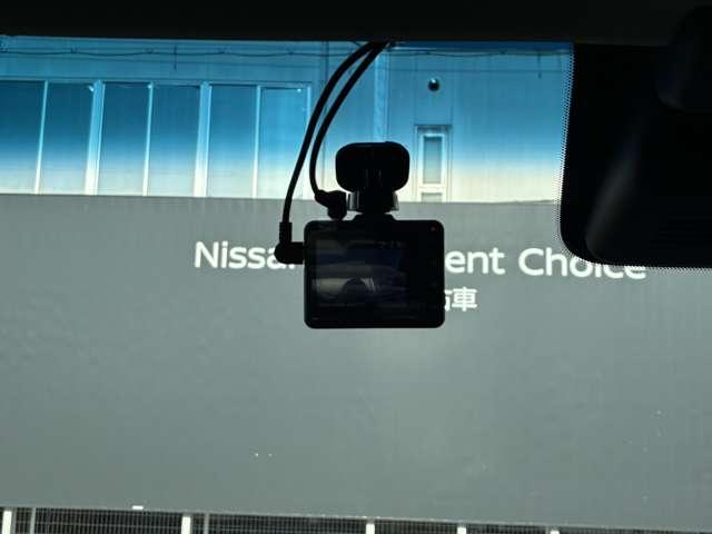 フーガ 250GT LEDヘッドランプ 純正HDDナビ アラウンドビューモニター ETC ドライブレコーダー 衝突被害軽減ブレーキ(18枚目)