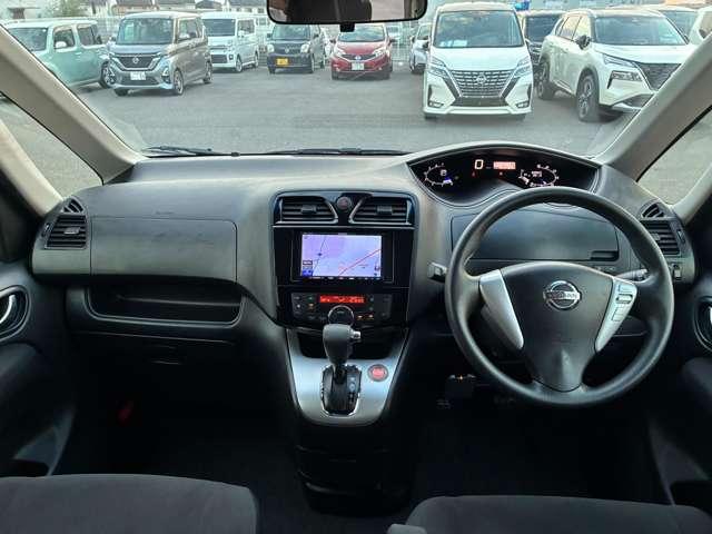 セレナ ２．０　２０Ｘ　Ｓ－ＨＹＢＲＩＤ　バックカメラ（6枚目）