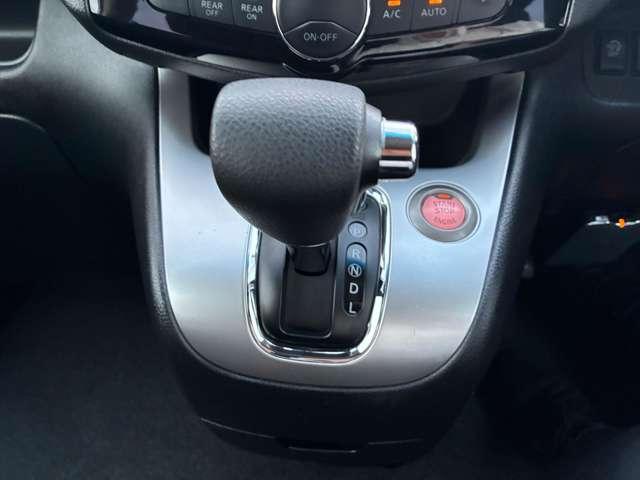 セレナ ２．０　２０Ｘ　Ｓ－ＨＹＢＲＩＤ　バックカメラ（14枚目）