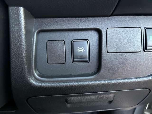 セレナ ２．０　２０Ｘ　Ｓ－ＨＹＢＲＩＤ　バックカメラ（15枚目）