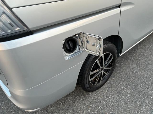 セレナ ２．０　２０Ｘ　Ｓ－ＨＹＢＲＩＤ　バックカメラ（32枚目）