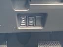 運転席足元の100V電源スイッチ