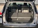 オプションのラゲッジアンダーボックスを装備すれば、倒した状態のリアシートとフラットになり長尺物のお荷物も積めます。またアンダーボックスに普段使わない洗車道具などを収納可能です