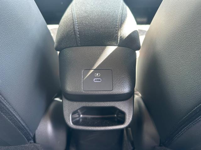 オーラ Ｇ　ＦＯＵＲ４ＷＤ　自社社用車　ＢＯＳＥサウンド　プロパイロット　ＥＴＣ２．０　純正ナビ（メーカーＯＰ）　フルセグＴＶ　ＨＤＭＩ接続　Ｂｌｕｅｔｏｏｔｈ接続　衝突軽減ブレーキ　踏み間違い防止　シートヒーター（15枚目）