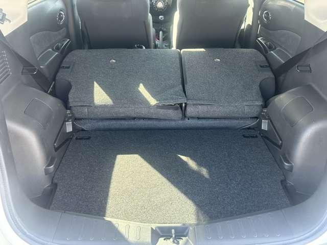 ノート ＮＩＳＭＯ　Ｓ　社外ナビｓｔｒａｄａ　バックカメラ　純正アルミ　ワンオーナー　フルセグＴＶ　ＤＶＤ再生　ＥＴＣ　ＬＥＤヘッドライト　５ＭＴ　インテリキー　横滑り防止　Ｂｌｕｅｔｏｏｔｈ接続　ＡＢＳ（11枚目）