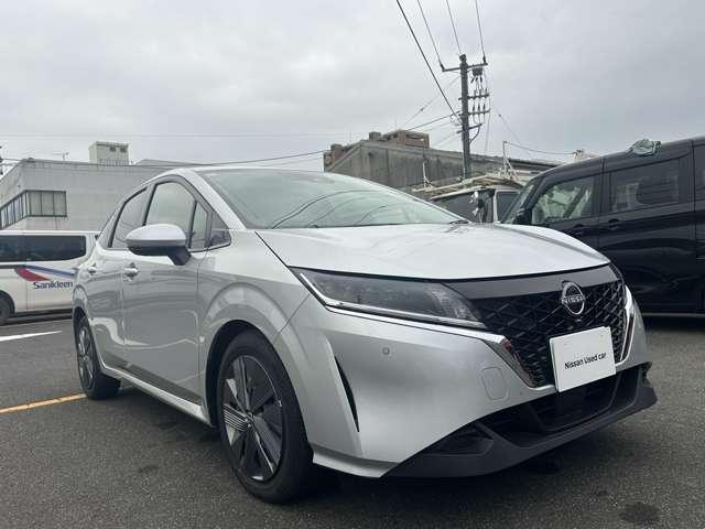 ノート X 自社社用車 全周囲カメラ 踏み間違い防止 スマートルームミラー 純正ディスプレイオーディオ LEDヘッドライト ハイビームアシスト 電動格納ミラー 横滑り防止 Bluetooth接続 インテリキー(6枚目)