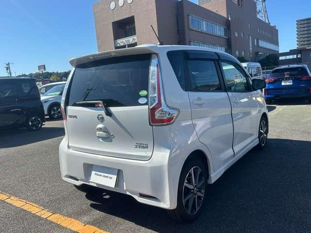 デイズ ハイウェイスター　Ｇターボ　４ＷＤ　衝突軽減ブレーキ　純正ナビ　ワンオーナー　フルセグＴＶ　Ｂｌｕｅｔｏｏｔｈ接続　ＥＴＣ　純正アルミ　ベンチシート　アイドリングストップ　横滑り防止　クルーズコントロール（2枚目）