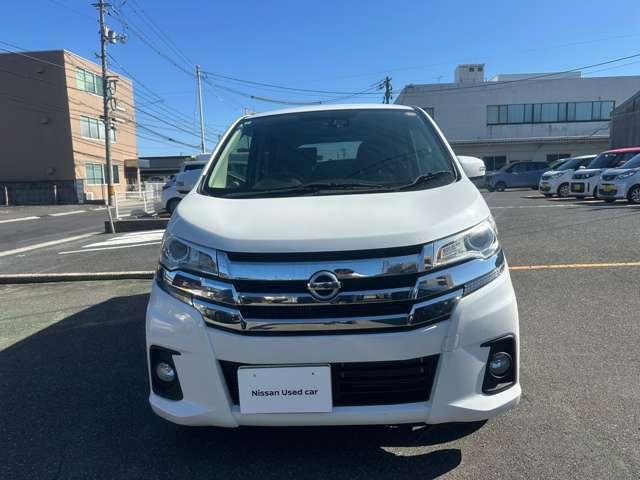 デイズ ハイウェイスター　Ｇターボ　４ＷＤ　衝突軽減ブレーキ　純正ナビ　ワンオーナー　フルセグＴＶ　Ｂｌｕｅｔｏｏｔｈ接続　ＥＴＣ　純正アルミ　ベンチシート　アイドリングストップ　横滑り防止　クルーズコントロール（7枚目）
