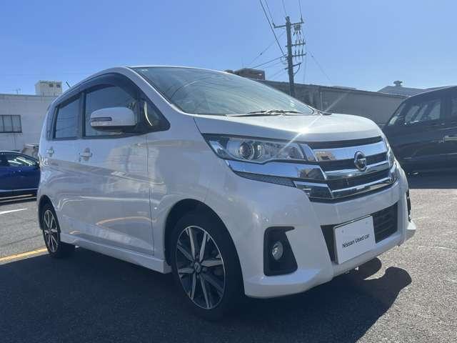 デイズ ハイウェイスター　Ｇターボ　４ＷＤ　衝突軽減ブレーキ　純正ナビ　ワンオーナー　フルセグＴＶ　Ｂｌｕｅｔｏｏｔｈ接続　ＥＴＣ　純正アルミ　ベンチシート　アイドリングストップ　横滑り防止　クルーズコントロール（8枚目）