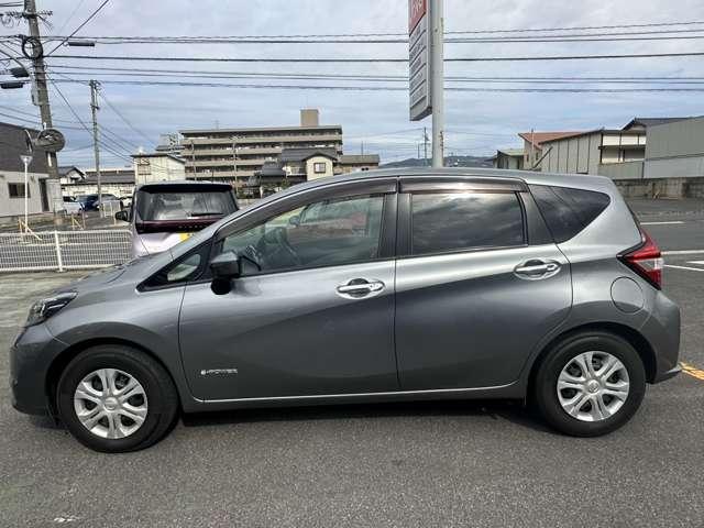 ノート e-POWER X 純正ナビ 全周囲カメラ 踏み間違い防止 衝突軽減ブレーキ フルセグTV Bluetooth接続 オートライト LEDヘッドライト スマートルームミラー 横滑り防止 車線逸脱警報 インテリキー(8枚目)