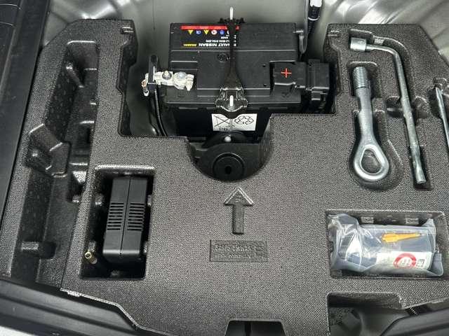 ノート e-POWER X 純正ナビ 全周囲カメラ 踏み間違い防止 衝突軽減ブレーキ フルセグTV Bluetooth接続 オートライト LEDヘッドライト スマートルームミラー 横滑り防止 車線逸脱警報 インテリキー(11枚目)