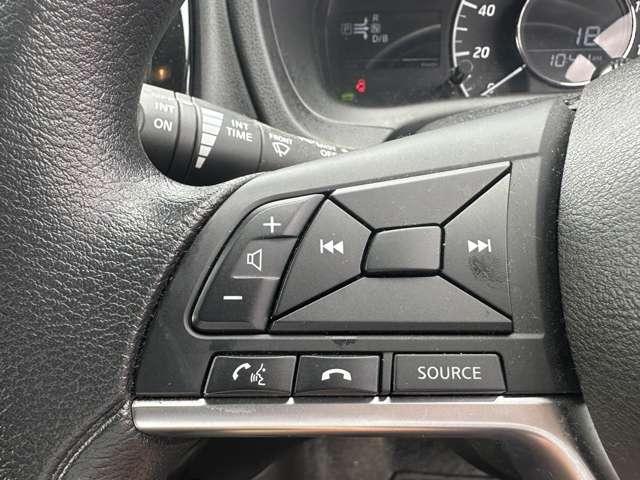 ノート e-POWER X 純正ナビ 全周囲カメラ 踏み間違い防止 衝突軽減ブレーキ フルセグTV Bluetooth接続 オートライト LEDヘッドライト スマートルームミラー 横滑り防止 車線逸脱警報 インテリキー(18枚目)