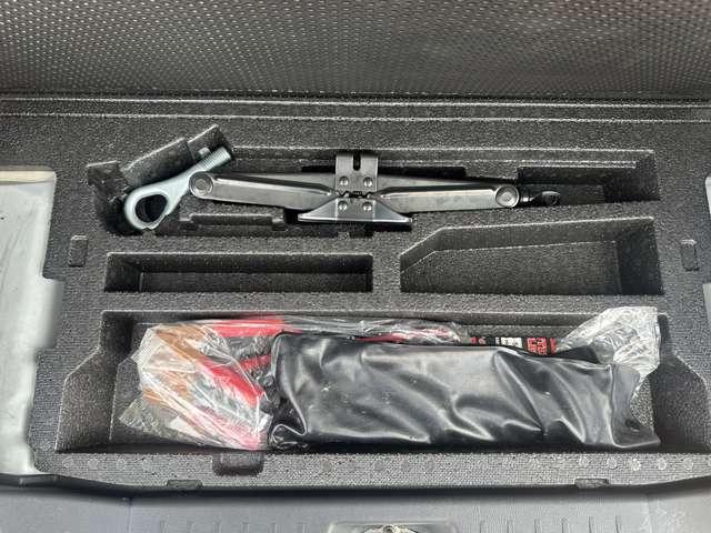 タント Ｇ　片側電動ドア　社外アルミ　ベンチシート　　スマートキー　ＡＢＳ　オーディオ　ＣＤ再生　ラジオ　ＡＵＴＯエアコン　盗難防止装置（14枚目）