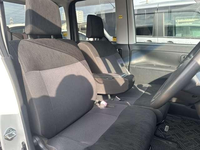 タント Ｇ　片側電動ドア　社外アルミ　ベンチシート　　スマートキー　ＡＢＳ　オーディオ　ＣＤ再生　ラジオ　ＡＵＴＯエアコン　盗難防止装置（17枚目）