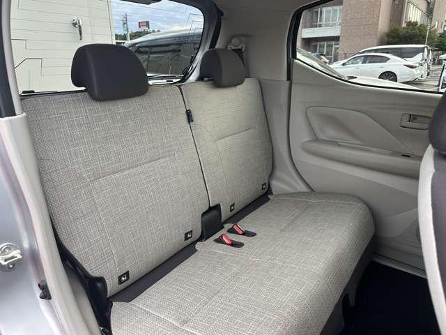 デイズ X 自社社用車 全周囲カメラ 踏み間違い防止 衝突軽減ブレーキ ハイビームアシスト ベンチシート 電動格納ミラー USB入力端子 横滑り防止 オートライト 純正ディスプレイオーディオ 障害物センサー(13枚目)