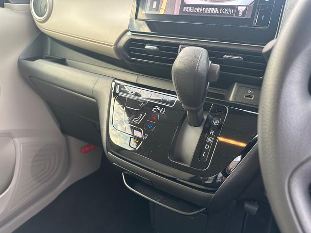 デイズ X 自社社用車 全周囲カメラ 踏み間違い防止 衝突軽減ブレーキ ハイビームアシスト ベンチシート 電動格納ミラー USB入力端子 横滑り防止 オートライト 純正ディスプレイオーディオ 障害物センサー(22枚目)