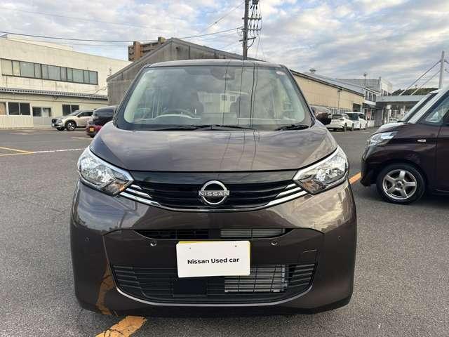 デイズ X 自社社用車 全周囲カメラ 踏み間違い防止 衝突軽減ブレーキ 横滑り防止 純正ディスプレイオーディオ インテリキー 電動格納ミラー Bluetooth接続 ベンチシート ハイビームアシスト 純正アルミ(6枚目)