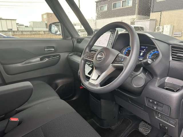 ルークス ハイウェイスター X プロパイロットエディション 自社社用車 純正ナビ 両側電動スライド SOSコール 衝突軽減ブレーキ 踏み間違い防止 プロパイロット LEDヘッドライト 全周囲カメラ フルセグTV 純正アルミ 電動格納ミラー ハイビームアシスト(4枚目)