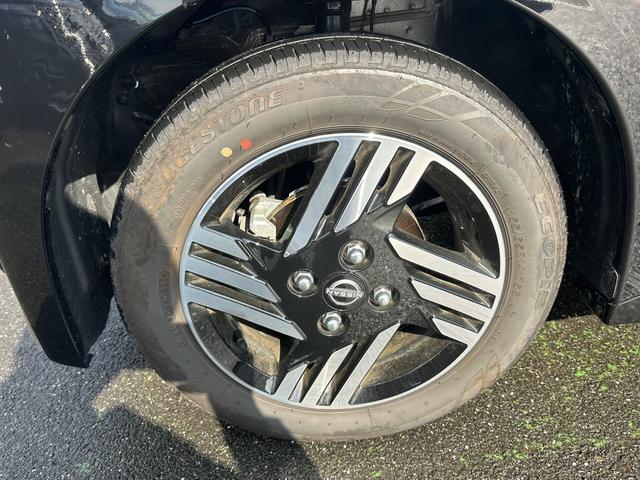 ルークス ハイウェイスター X プロパイロットエディション 自社社用車 純正ナビ 両側電動スライド SOSコール 衝突軽減ブレーキ 踏み間違い防止 プロパイロット LEDヘッドライト 全周囲カメラ フルセグTV 純正アルミ 電動格納ミラー ハイビームアシスト(5枚目)