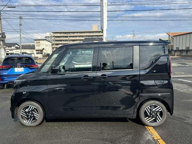 ルークス ハイウェイスター X プロパイロットエディション 自社社用車 純正ナビ 両側電動スライド SOSコール 衝突軽減ブレーキ 踏み間違い防止 プロパイロット LEDヘッドライト 全周囲カメラ フルセグTV 純正アルミ 電動格納ミラー ハイビームアシスト(8枚目)