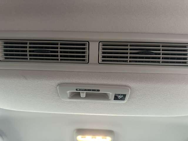 ルークス ハイウェイスター X プロパイロットエディション 自社社用車 純正ナビ 両側電動スライド SOSコール 衝突軽減ブレーキ 踏み間違い防止 プロパイロット LEDヘッドライト 全周囲カメラ フルセグTV 純正アルミ 電動格納ミラー ハイビームアシスト(12枚目)