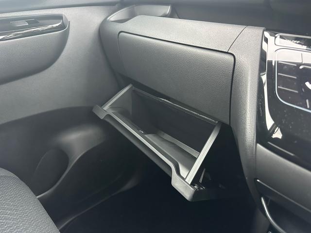 ルークス ハイウェイスター X プロパイロットエディション 自社社用車 純正ナビ 両側電動スライド SOSコール 衝突軽減ブレーキ 踏み間違い防止 プロパイロット LEDヘッドライト 全周囲カメラ フルセグTV 純正アルミ 電動格納ミラー ハイビームアシスト(31枚目)