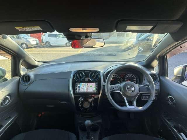 視界の良さなど、いつでも安心して運転できるようにドライバーをサポートします。