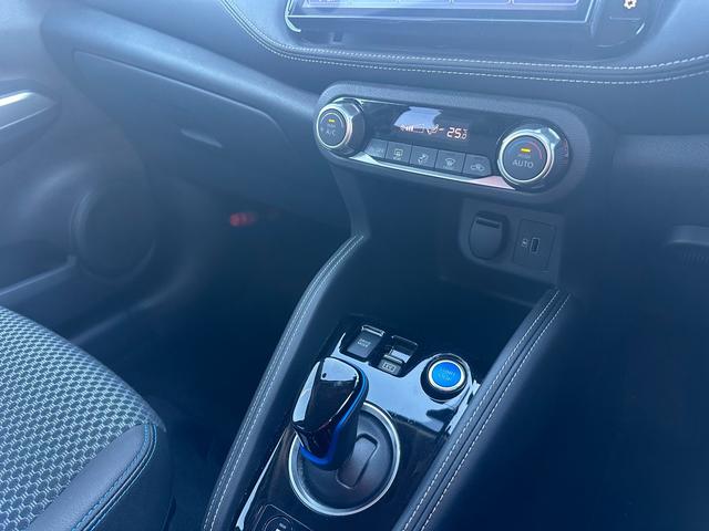 キックス Ｘ（ｅ－ＰＯＷＥＲ）　プロパイロット　純正ナビ　全周囲カメラ　純正前後ドラレコ　ワンオーナー　ＥＴＣ２．０　フルセグＴＶ　Ｂｌｕｅｔｏｏｔｈ接続　ＬＥＤヘッドライト　スマートルームミラー　ＵＳＢ入力端子　踏み間違い防止（28枚目）
