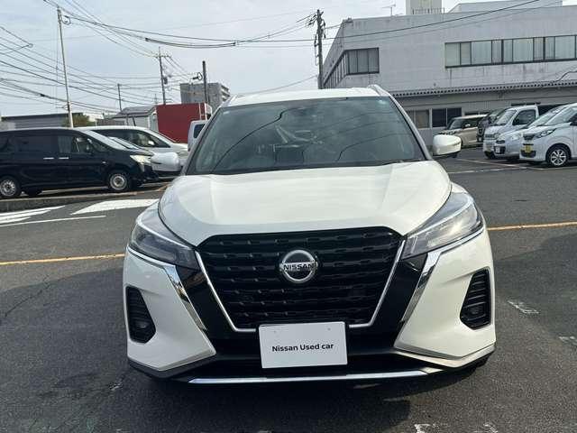 キックス Ｘ（ｅ－ＰＯＷＥＲ）　プロパイロット　純正ナビ　全周囲カメラ　ＳＯＳコール　踏み間違い防止　衝突軽減ブレーキ　フルセグＴＶ　Ｂｌｕｅｔｏｏｔｈ接続　ＥＴＣ２．０　ＬＥＤヘッドライト　純正アルミ　ワンオーナー（5枚目）