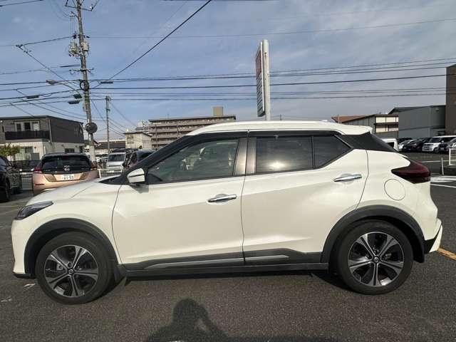 キックス Ｘ（ｅ－ＰＯＷＥＲ）　プロパイロット　純正ナビ　全周囲カメラ　ＳＯＳコール　踏み間違い防止　衝突軽減ブレーキ　フルセグＴＶ　Ｂｌｕｅｔｏｏｔｈ接続　ＥＴＣ２．０　ＬＥＤヘッドライト　純正アルミ　ワンオーナー（8枚目）