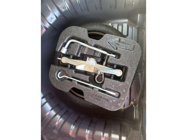 マーチ S 衝突軽減ブレーキ 純正ナビ バックカメラ ワンオーナー フルセグTV Bluetooth接続 DVD再生 ミュージックサーバー オートライト ハイビームアシスト 横滑り防止 車線逸脱警報(13枚目)