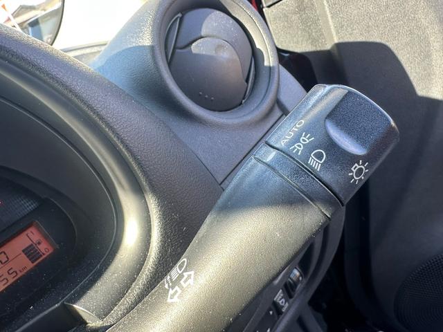 マーチ S 衝突軽減ブレーキ 純正ナビ バックカメラ ワンオーナー フルセグTV Bluetooth接続 DVD再生 ミュージックサーバー オートライト ハイビームアシスト 横滑り防止 車線逸脱警報(25枚目)