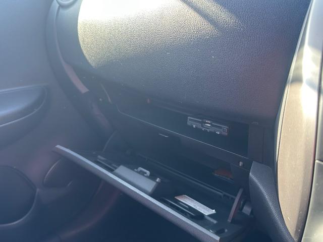 マーチ S 衝突軽減ブレーキ 純正ナビ バックカメラ ワンオーナー フルセグTV Bluetooth接続 DVD再生 ミュージックサーバー オートライト ハイビームアシスト 横滑り防止 車線逸脱警報(27枚目)