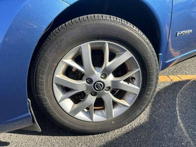 ノート e-POWER X 純正ナビ 踏み間違い防止 ワンオーナー ETC 衝突軽減ブレーキ 全周囲カメラ クルーズコントロール 純正ドラレコ LEDヘッドライト Bluetooth接続 フルセグTV DVD再生 純正アルミ(5枚目)