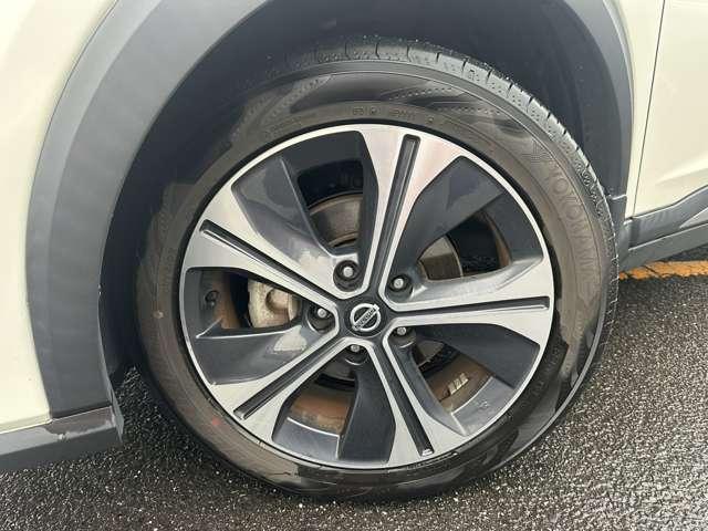 キックス Ｘ　ツートーンインテリアエディション（ｅ－ＰＯＷＥＲ　プロパイロット　純正ナビ　全周囲カメラ　衝突軽減ブレーキ　踏み間違い防止　ワンオーナー　　シートヒーター　スマートルームミラー　純正ドラレコ　Ｂｌｕｅｔｏｏｔｈ接続　ＵＳＢ入力端子　ＥＴＣ２．０（5枚目）