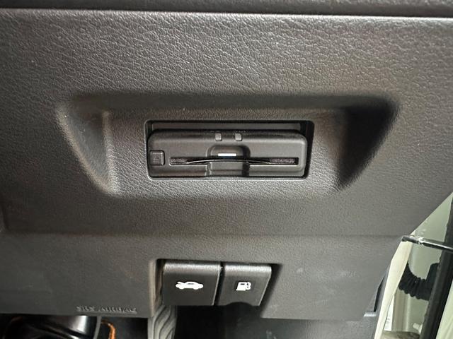 キックス Ｘ　ツートーンインテリアエディション（ｅ－ＰＯＷＥＲ　プロパイロット　純正ナビ　全周囲カメラ　衝突軽減ブレーキ　踏み間違い防止　ワンオーナー　　シートヒーター　スマートルームミラー　純正ドラレコ　Ｂｌｕｅｔｏｏｔｈ接続　ＵＳＢ入力端子　ＥＴＣ２．０（22枚目）