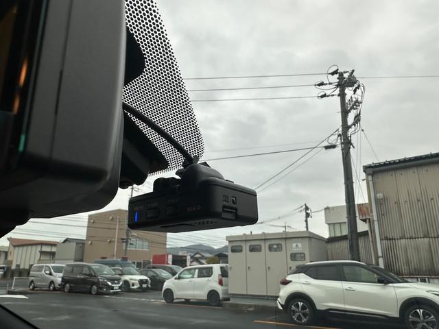 キックス Ｘ　ツートーンインテリアエディション（ｅ－ＰＯＷＥＲ　プロパイロット　純正ナビ　全周囲カメラ　衝突軽減ブレーキ　踏み間違い防止　ワンオーナー　　シートヒーター　スマートルームミラー　純正ドラレコ　Ｂｌｕｅｔｏｏｔｈ接続　ＵＳＢ入力端子　ＥＴＣ２．０（29枚目）