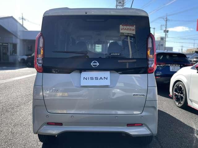 ルークス Ｘ　ワンオーナー　両側スライド片側電動ドア　全周囲カメラ　ナビ　ＵＳＢ入力端子　ハイビームアシスト　ドラレコ　横滑り防止装置　踏み間違い防止装置（10枚目）