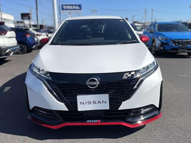 オーラ ニスモ　プロパイロット　全周囲カメラ　ＥＴＣ２．０　ナビ　Ｂｌｕｅｔｏｏｔｈ接続　ＵＳＢ入力端子　ＨＤＭＩ　ＳＯＳコール　ハイビームアシスト　スマートルームミラー　ドラレコ（9枚目）